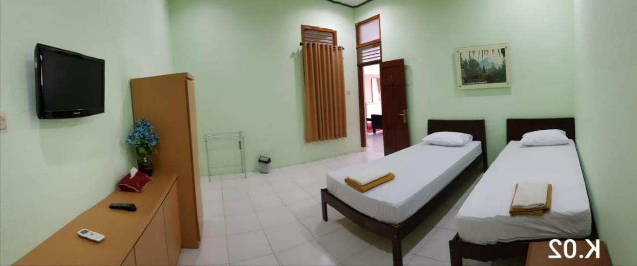 Embe Pitoe Syariah Gejayan Mitra Reddoorz Yogyakarta