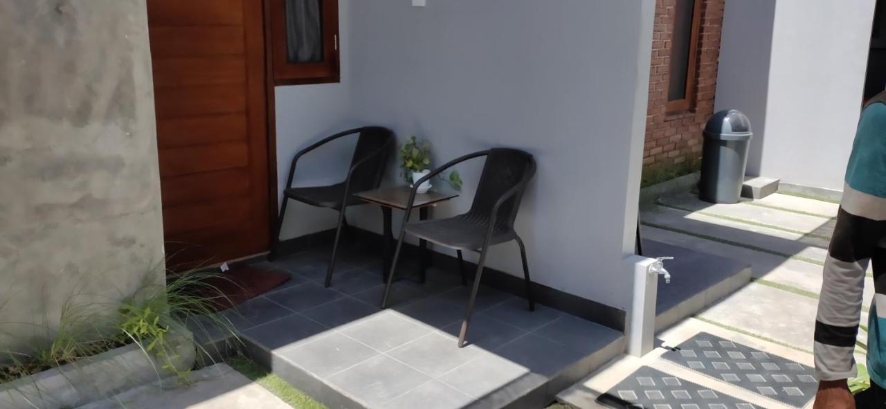 Embe Pitoe Syariah Gejayan Mitra Reddoorz 2*