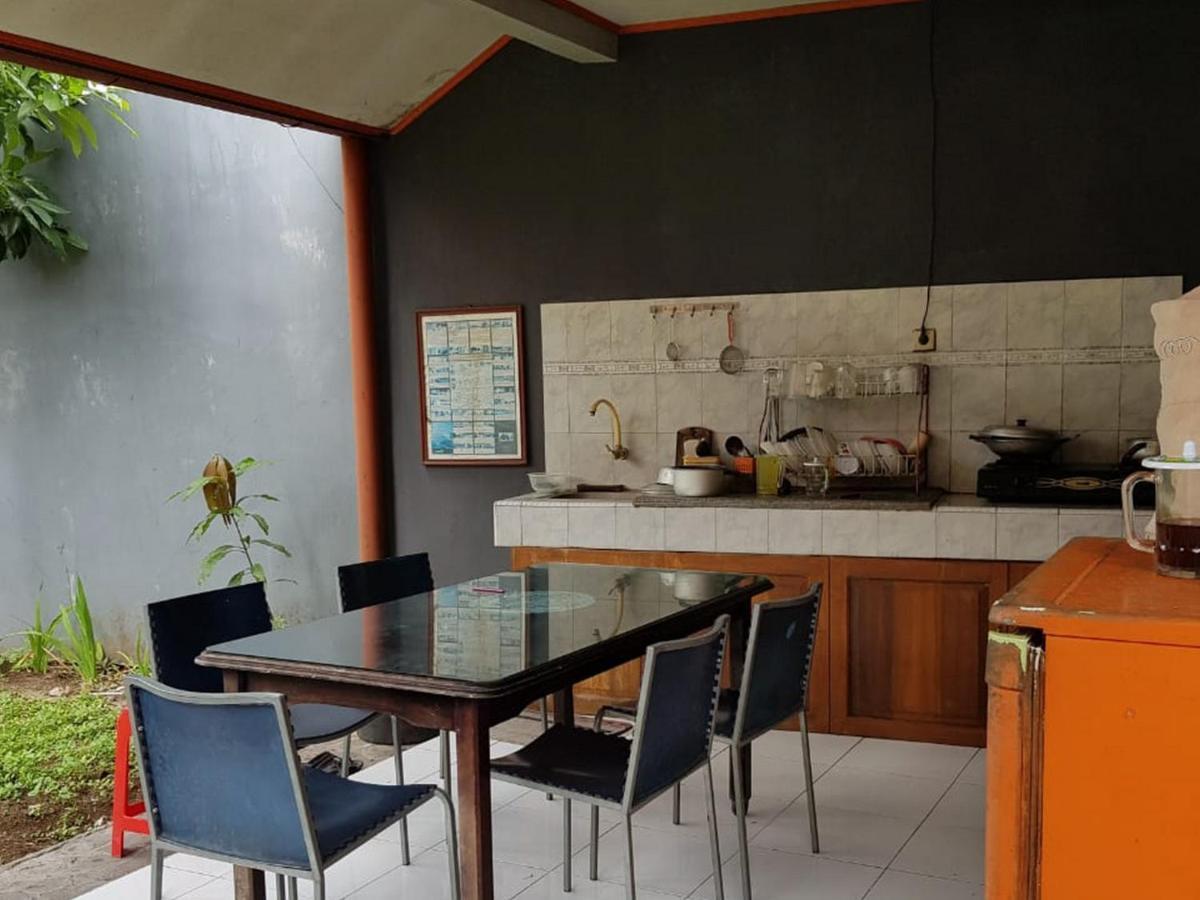 Embe Pitoe Syariah Gejayan Mitra Reddoorz Yogyakarta