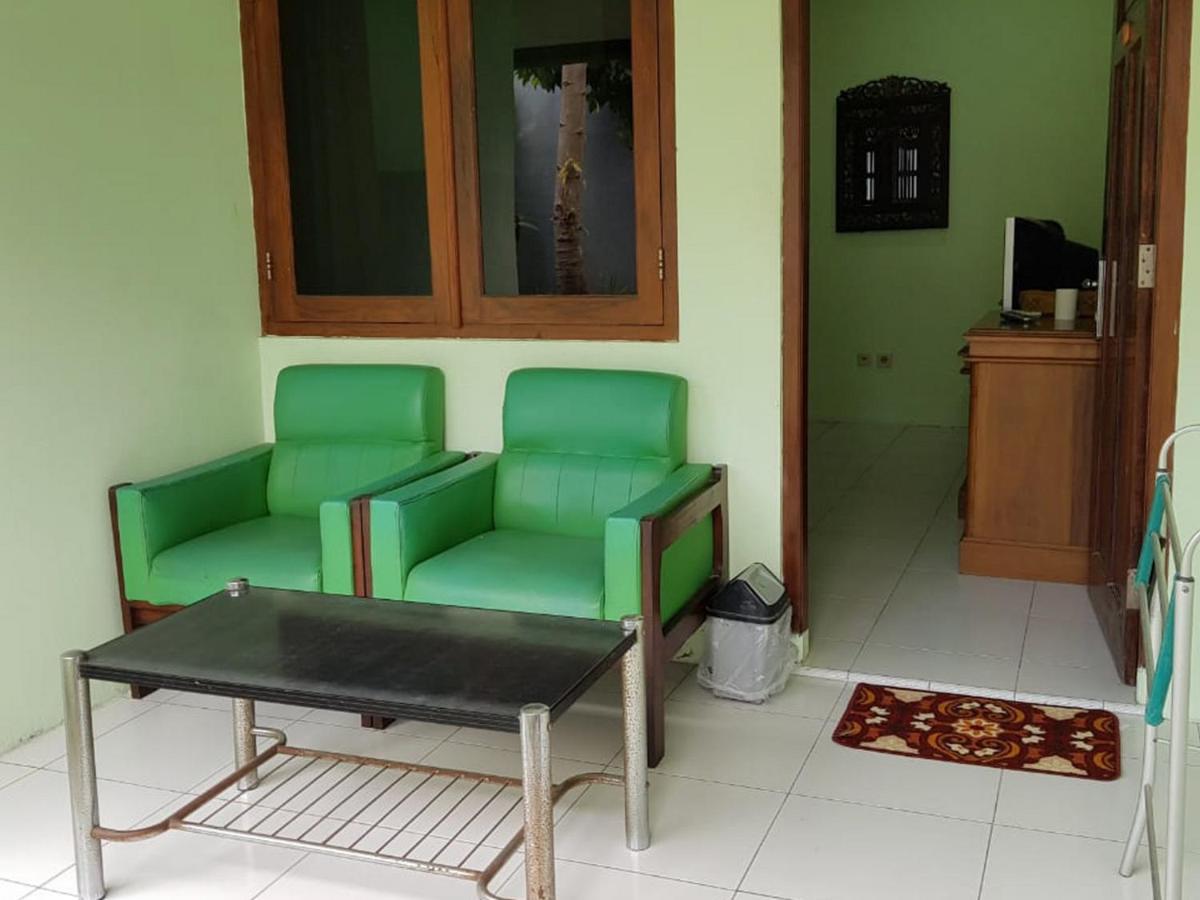 Embe Pitoe Syariah Gejayan Mitra Reddoorz