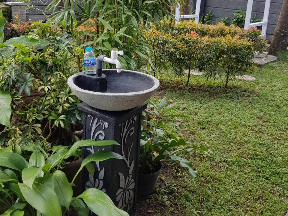 Embe Pitoe Syariah Gejayan Mitra Reddoorz 2* Yogyakarta