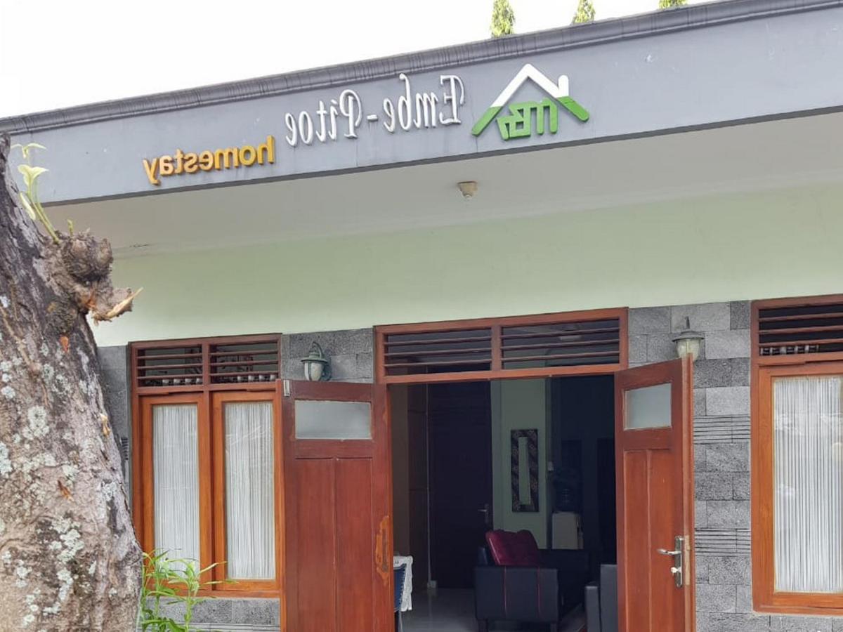 Guest house Embe Pitoe Syariah Gejayan Mitra Reddoorz